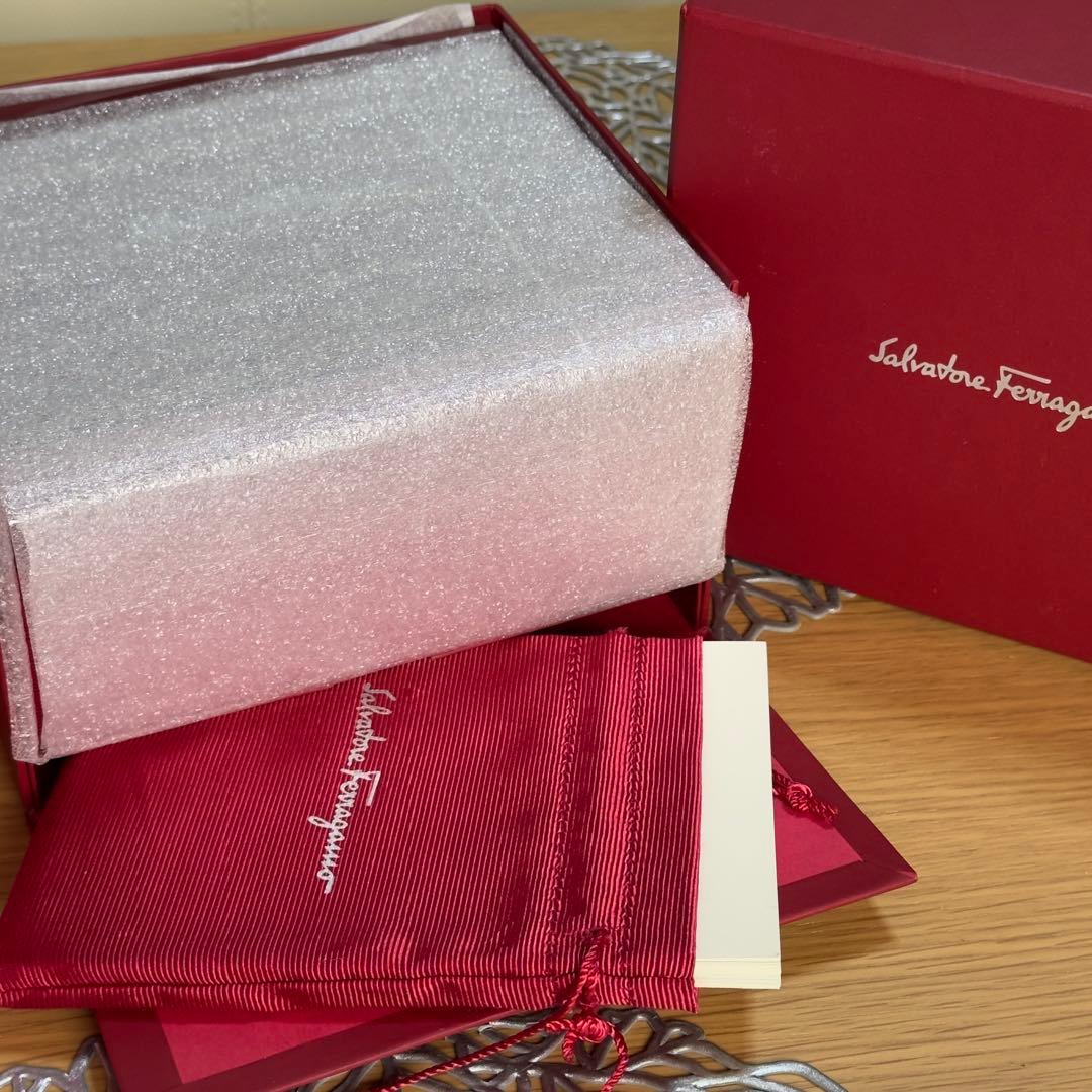 Salvatore Ferragamo F10サルヴァトーレ フェラガモ 腕時計