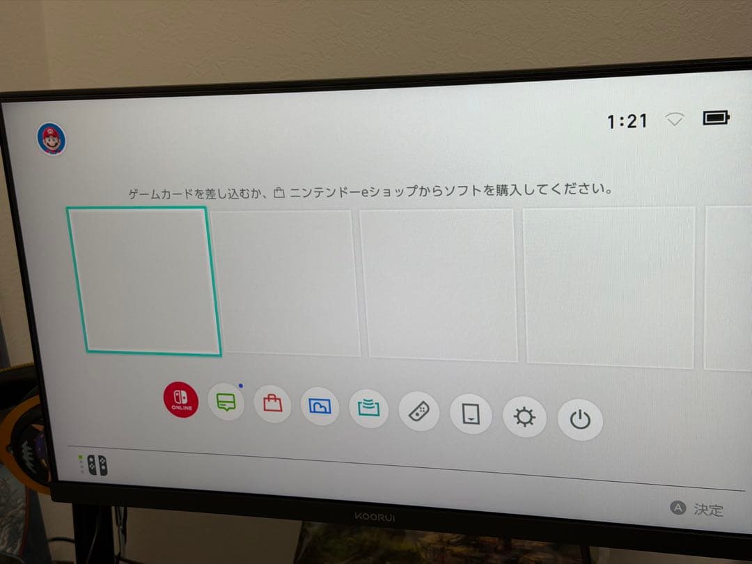 Nintendo Switch グレー 新モデル　テーブルモードは液晶に難あり
