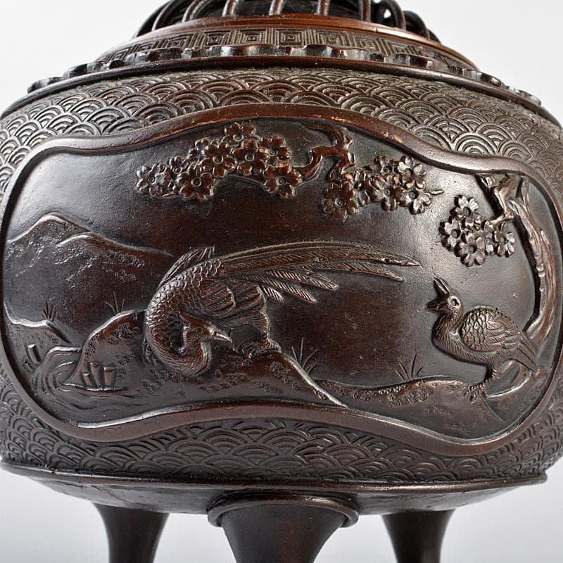 高岡銅器　米田秀保作　蝋型鋳銅　獅子摘　山水鳥文　双龍耳香炉　M　R5503