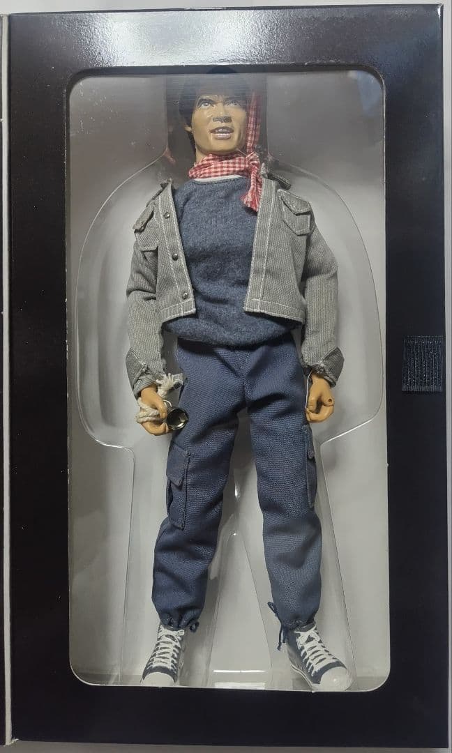 トニー・ジャー TOM-YUM-GOONG アクションフィギュア 1/6