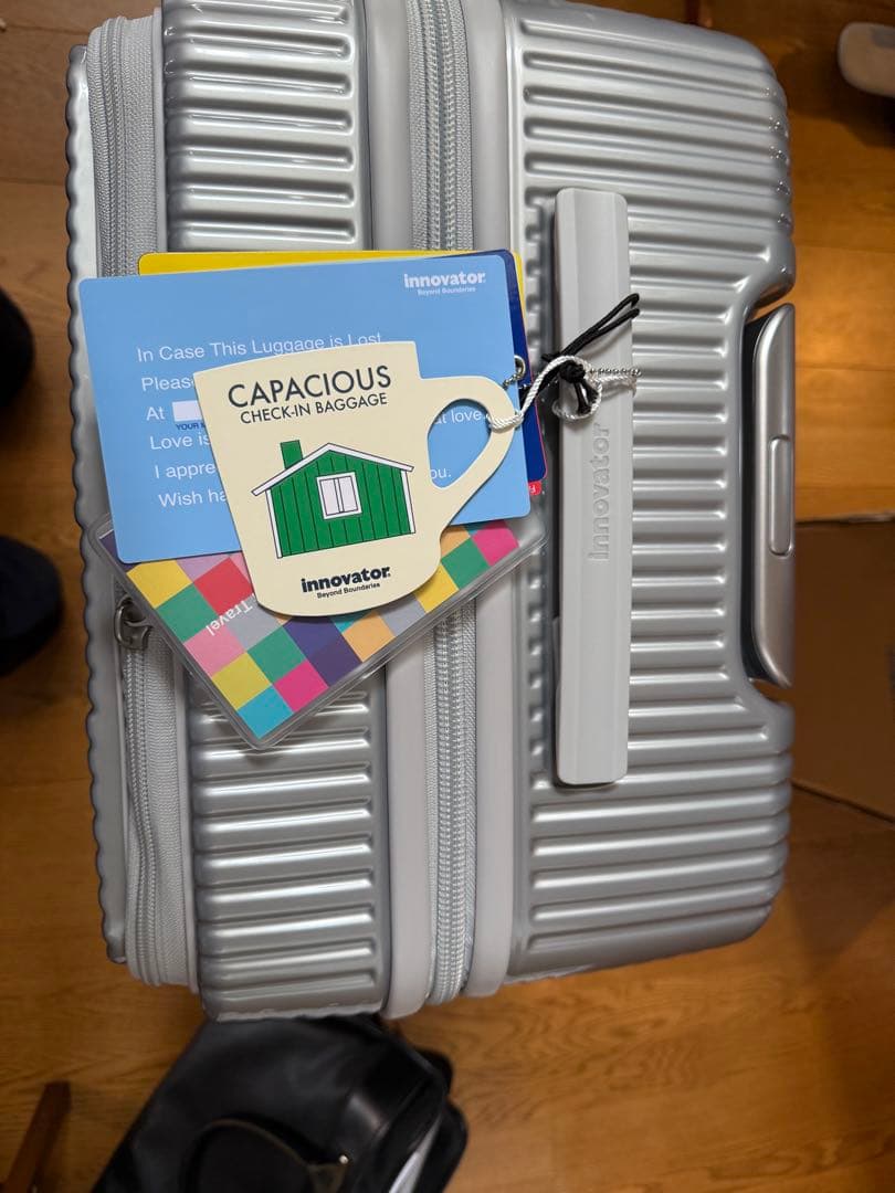 innovator INV60 62L シルバーサンド キャリーケース