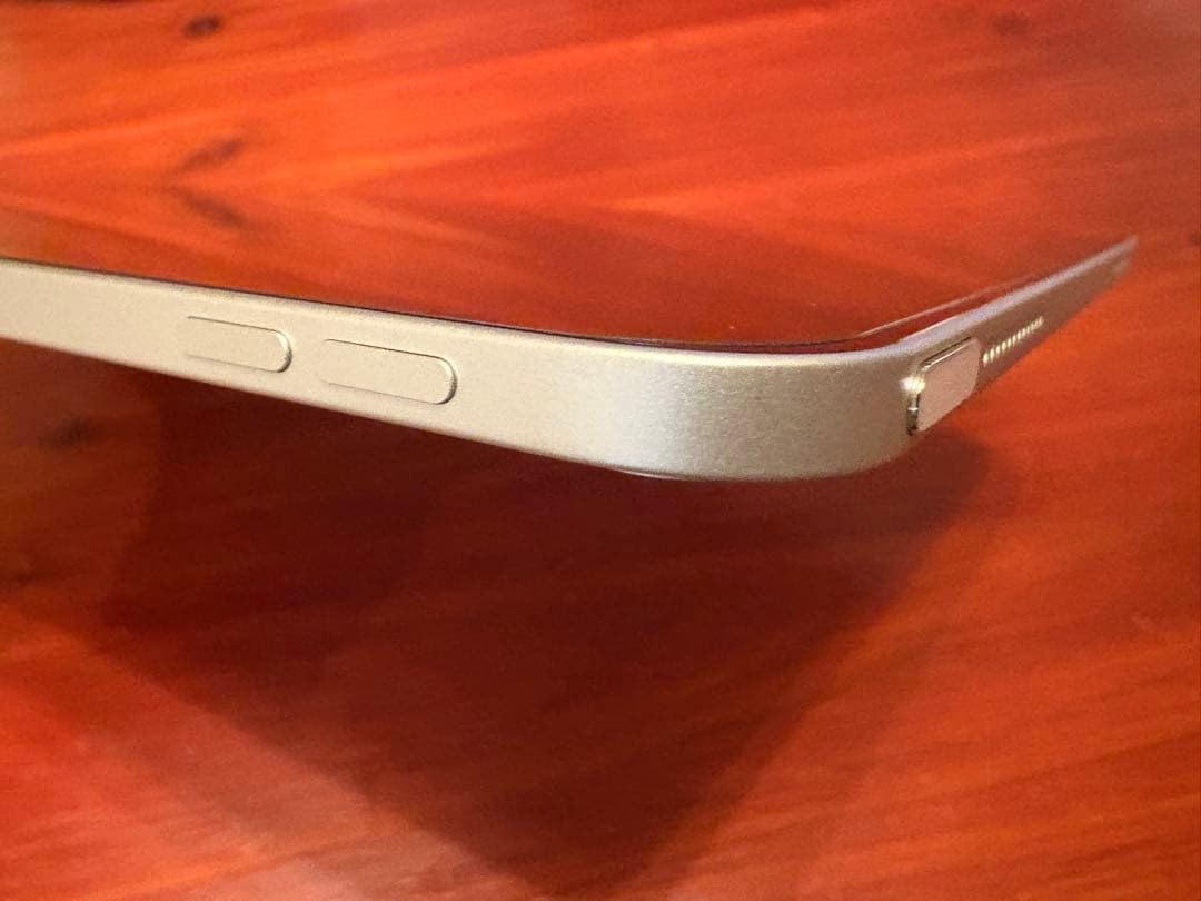 【未使用/AppleCare今なら可】￼iPadAir13インチ128Wi-Fi