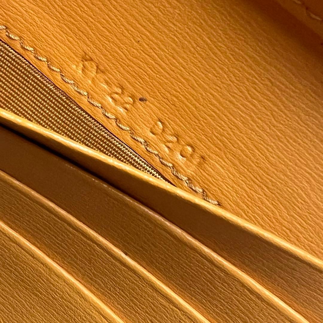 41 美品 Ferragamo サルバトーレフェラガモ ラウンドファスナー 財布