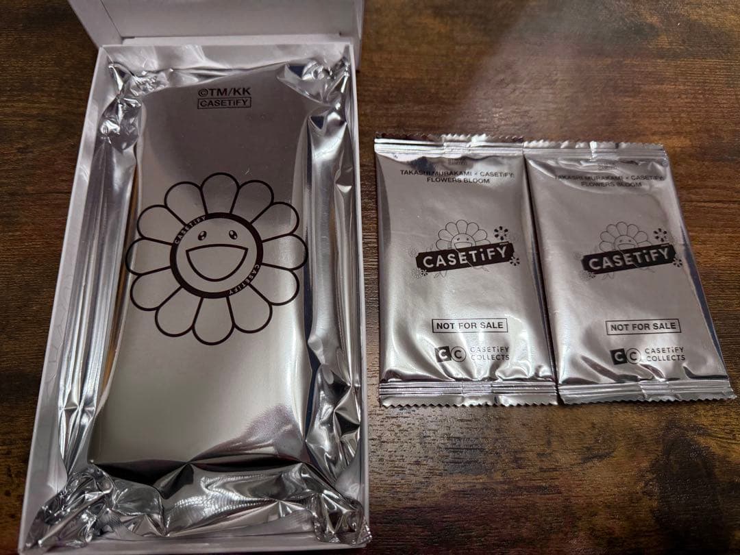 【新品/レッド】CASETiFY×村上隆 ウェーブシリコンフラワースマホケース