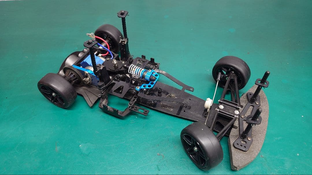 タミヤ　f103gt　シャーシ