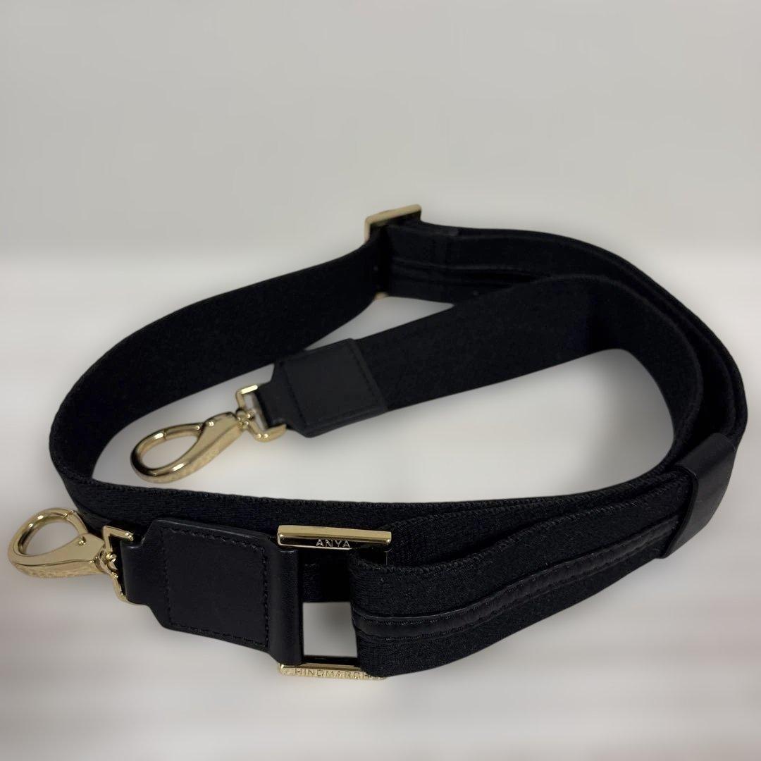 アニヤハインドマーチ　ショルダーバッグとショルダーストラップ
