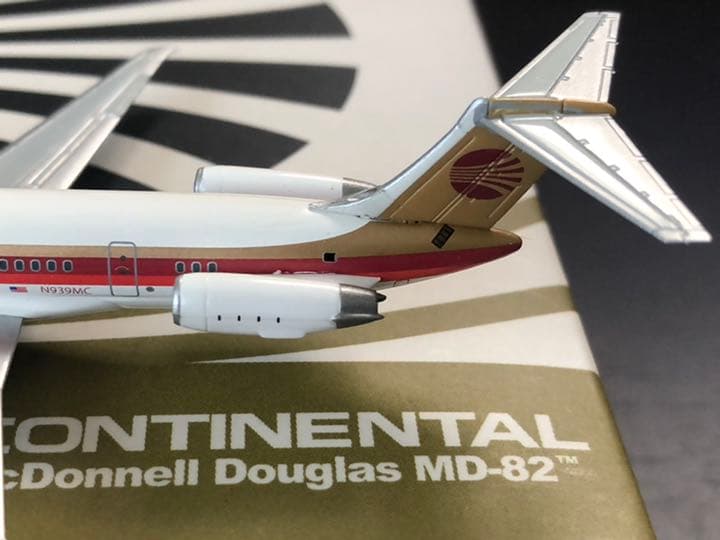 航空機・ヘリコプター Jet-X 1/400 JX099 MD-82 CONTINENTAL