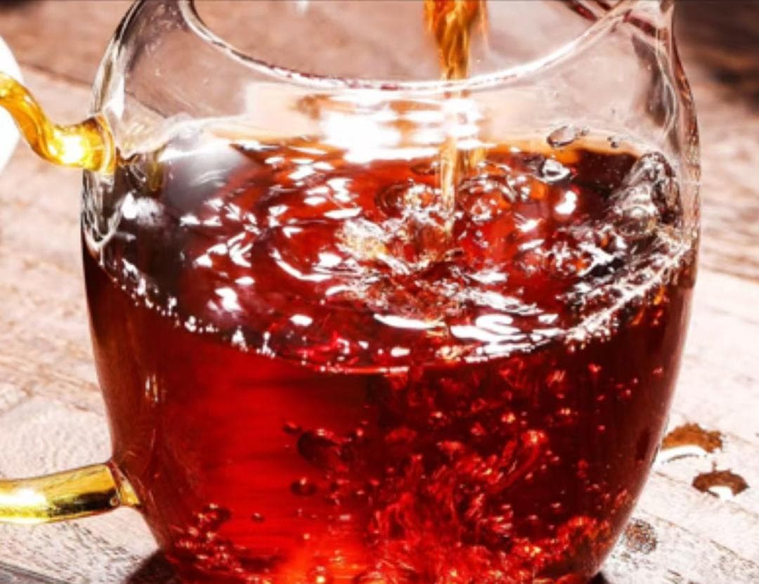 滇聘号勐海産のプーアル熟茶金芽古树茶柑