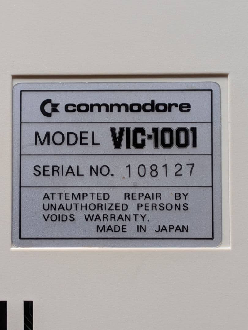 コモドールVIC−1001パソコン