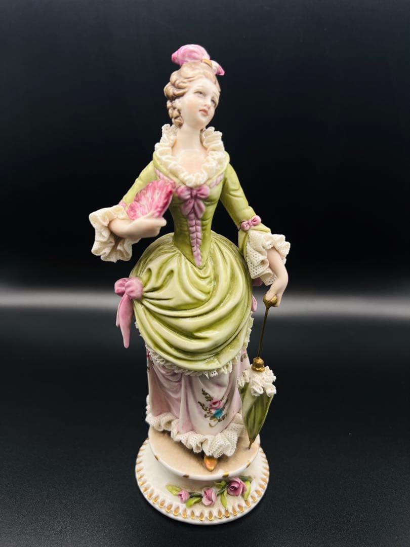 ビクトリアンスタイル 陶器製 女性像