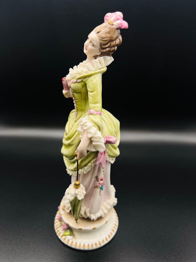 ビクトリアンスタイル 陶器製 女性像