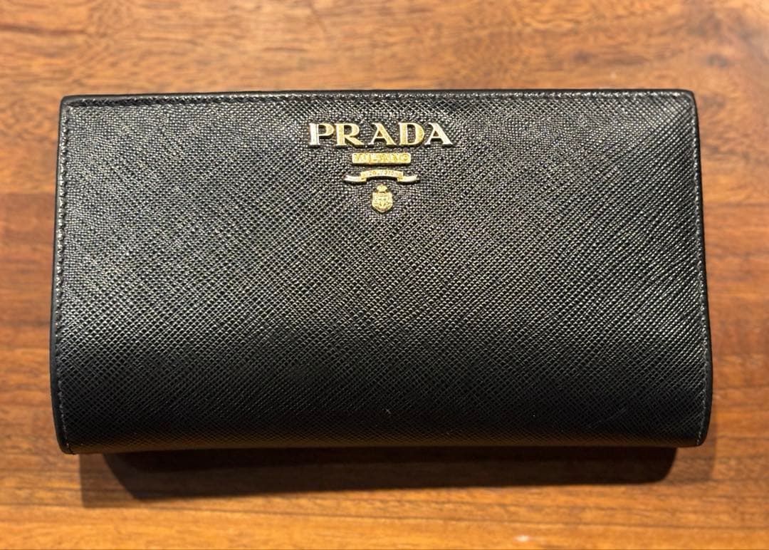 【1/4のみ値下げ】PRADA 財布 サフィアーノ ブラック/ピンク
