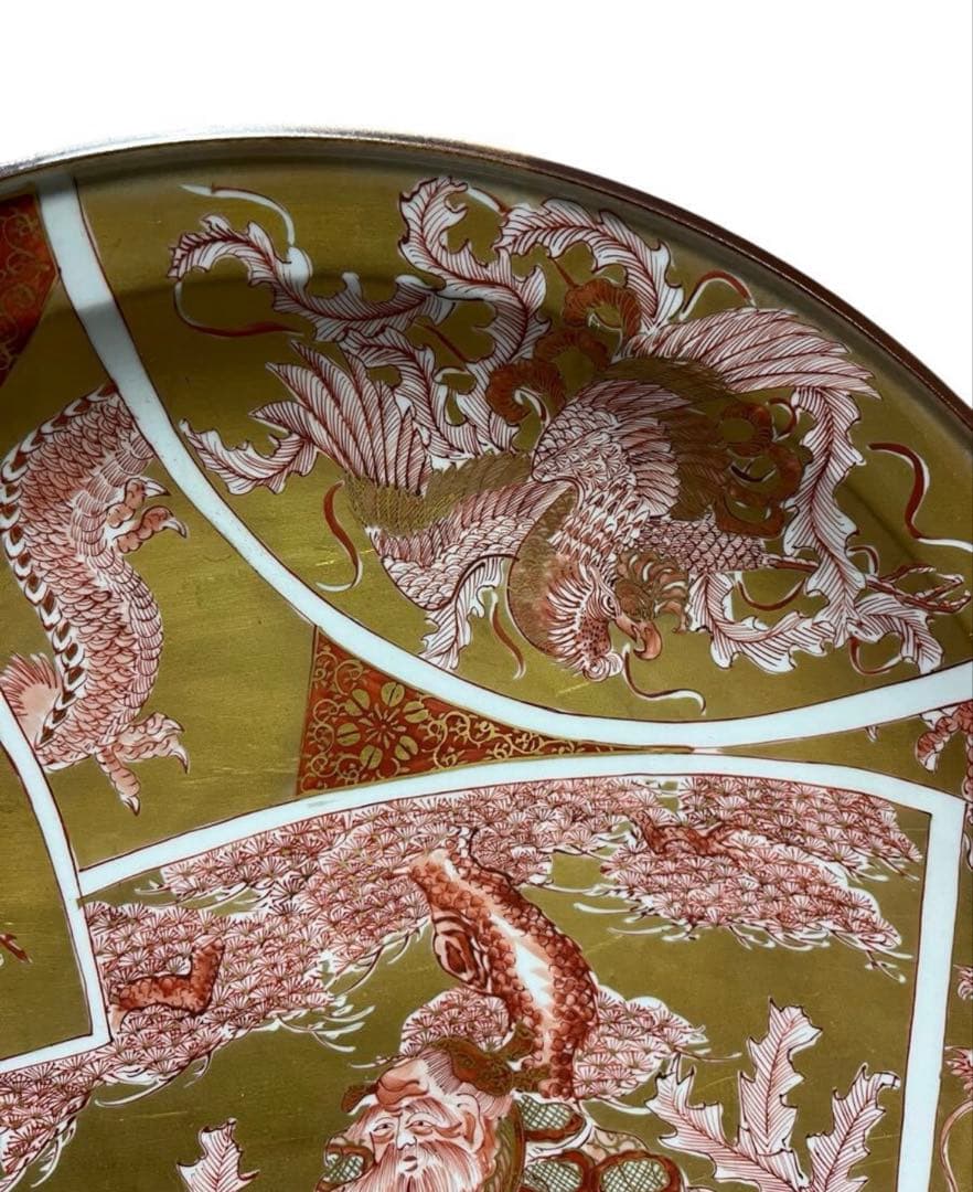 【九谷焼 春仙作】金彩色絵大皿 三面構図 共箱付 萬延元年　銘 中嶋屋喜右エ門