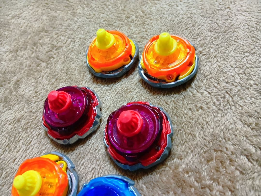 ベイブレードx　ワイバーンゲイル　レオンクロー　ヴァイパーテイル　ベイブレード