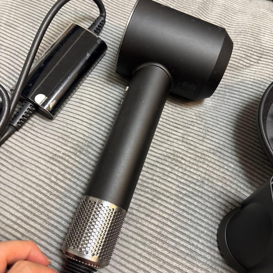 dyson ドライヤー ブラック