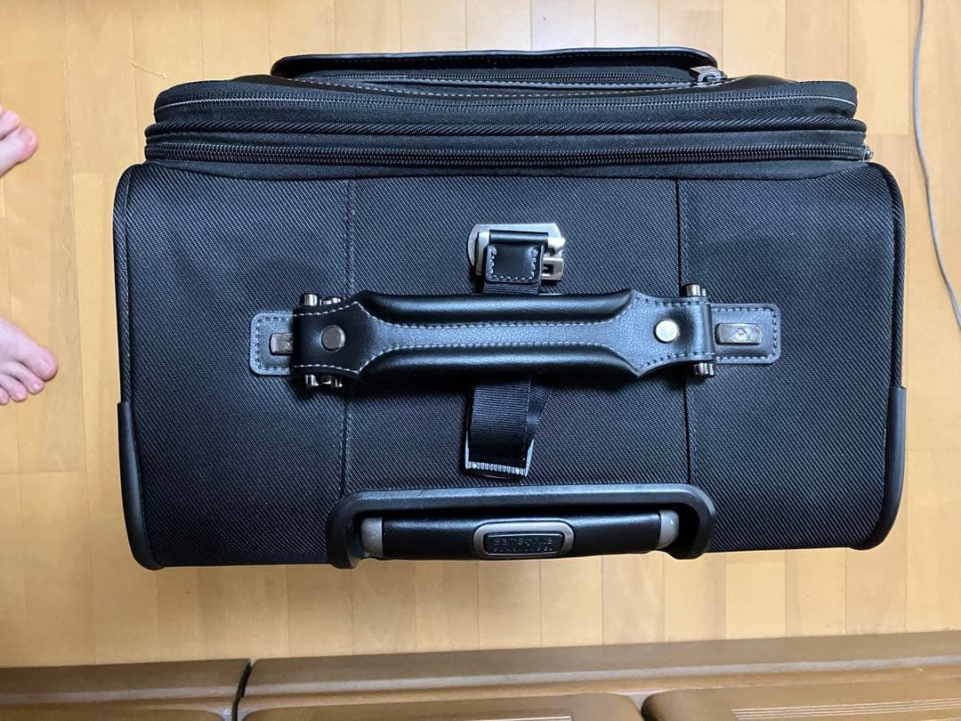 サムソナイト　Samsoniteソフトキャリーブラック旅行カバンスーツケースM