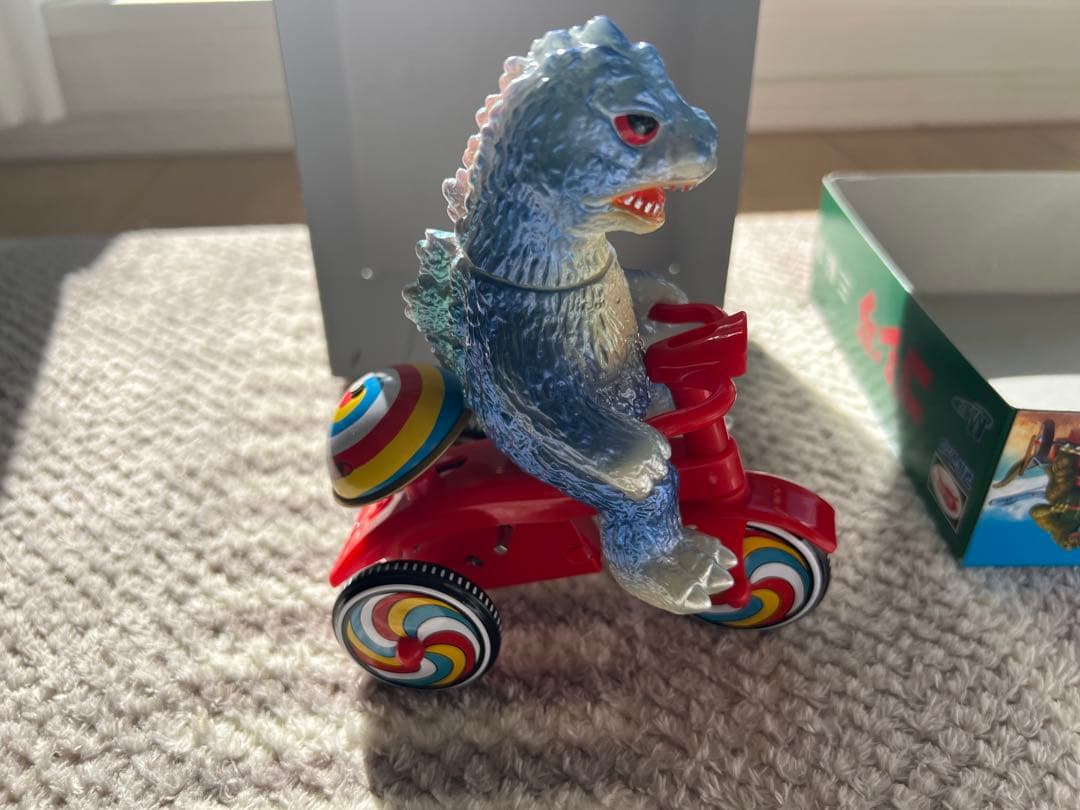 蓄光 ゴジラ三輪車 M1号 怪獣 ソフビ 新品未使用
