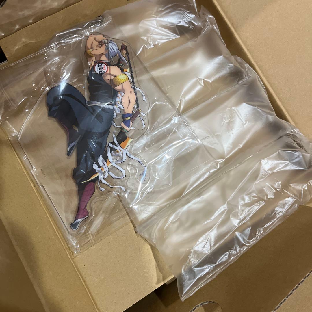 鬼滅の刃 遊郭編第一巻　限定アクリルスタンドと特典アートブック