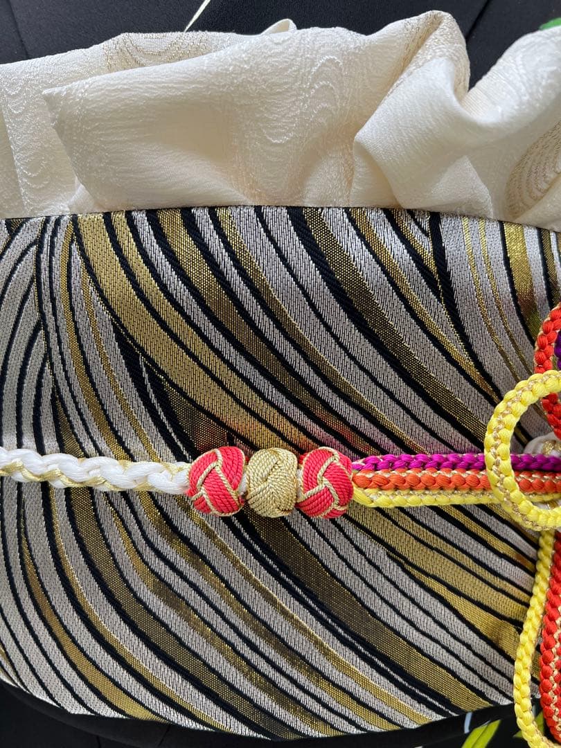 振り袖　フルセット　別誂長襦袢付　珍品　個性的　黒地　パーティー　結婚式　697