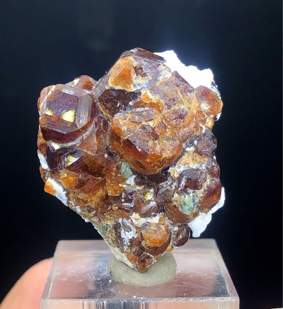 レッドヘソナイトガーネットクラスター Red Hessonite Garnet