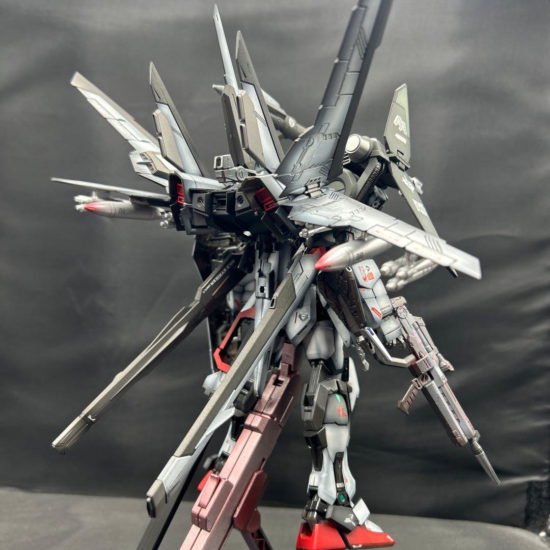 ガンプラ　塗装済み完成品