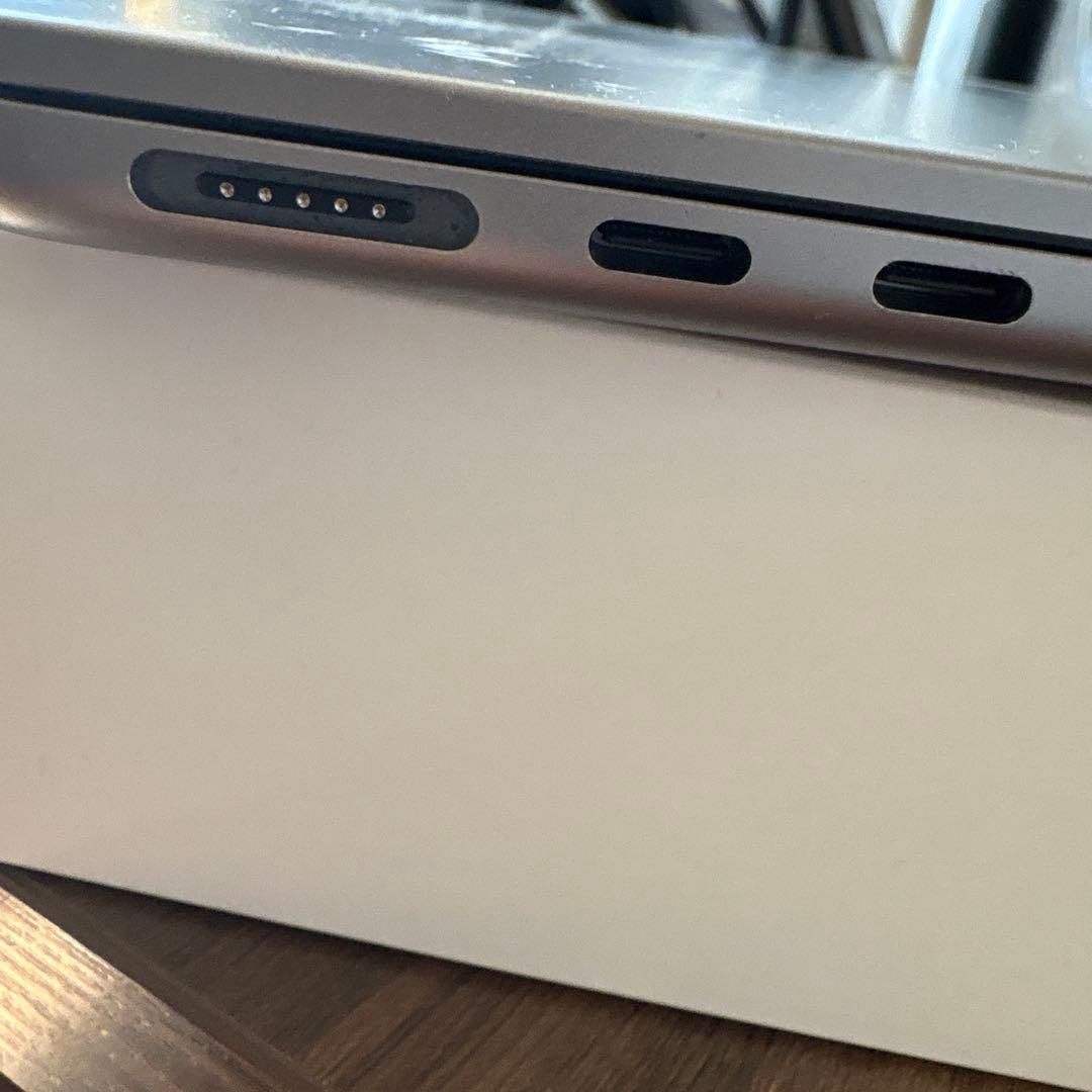 【美品：値下げ可】2022 MacBook Air M2 512GB 8GB