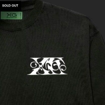 完売品　XG　ロング Tシャツ　ロンT　Lサイズ　グッズ　スリーブ