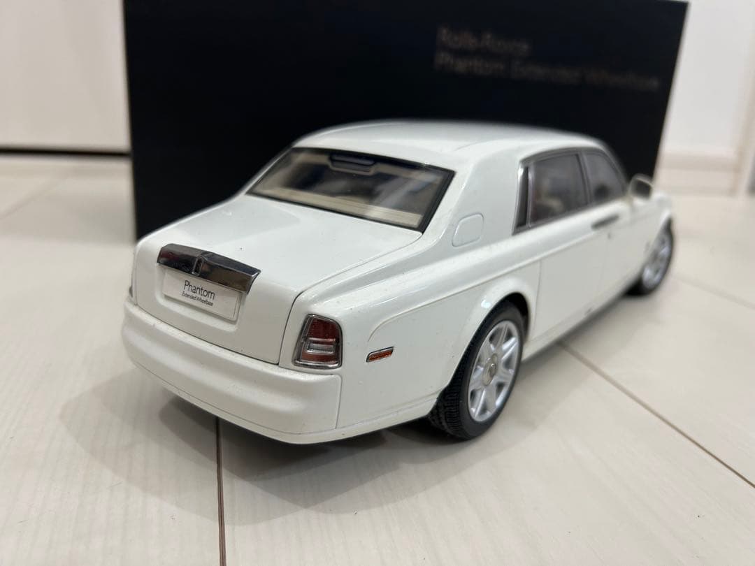 特価 1/18 ロールスロイス ファントム Extended Wheelbase
