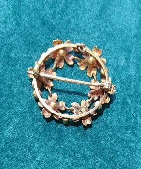 あいちゃんまんですアンティーク ブローチ