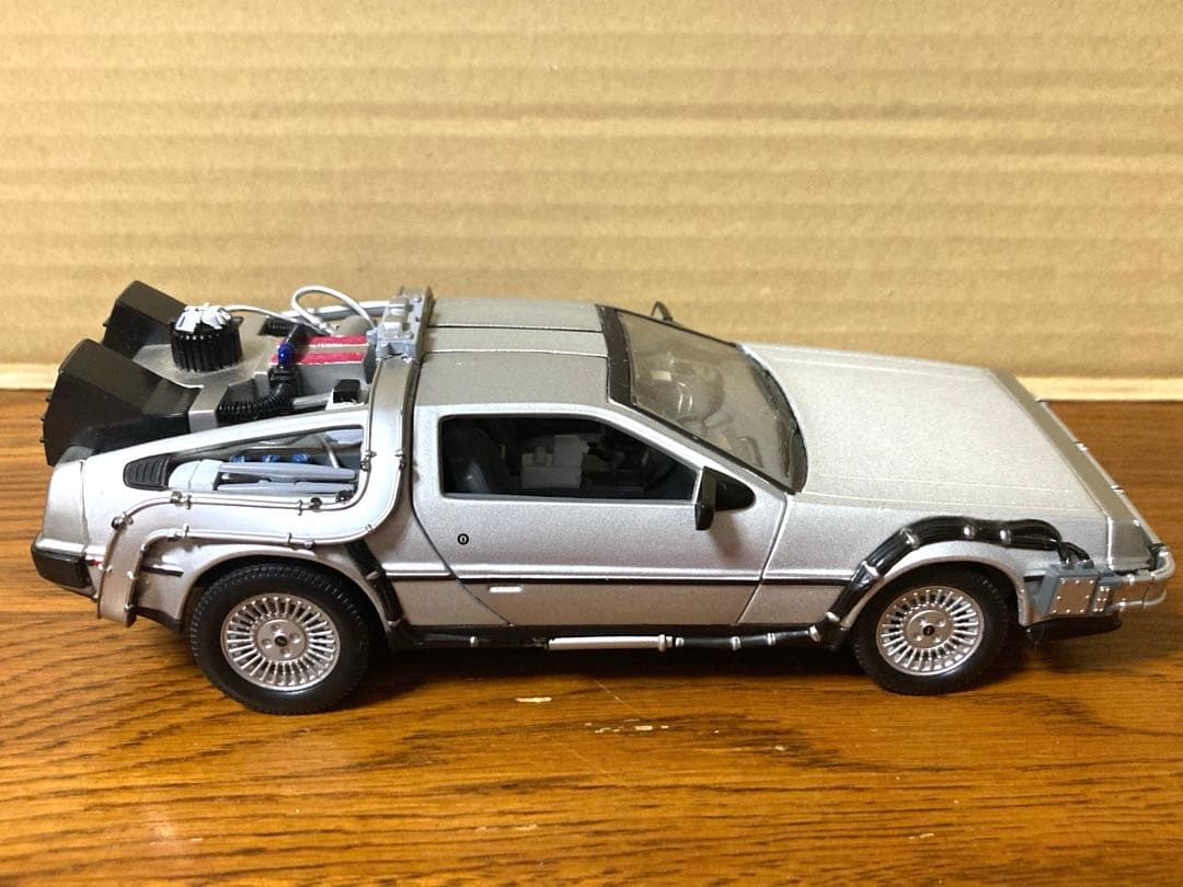 WELLY 映画 バックトゥザフューチャー デロリアン 1/24 ミニカー 現状