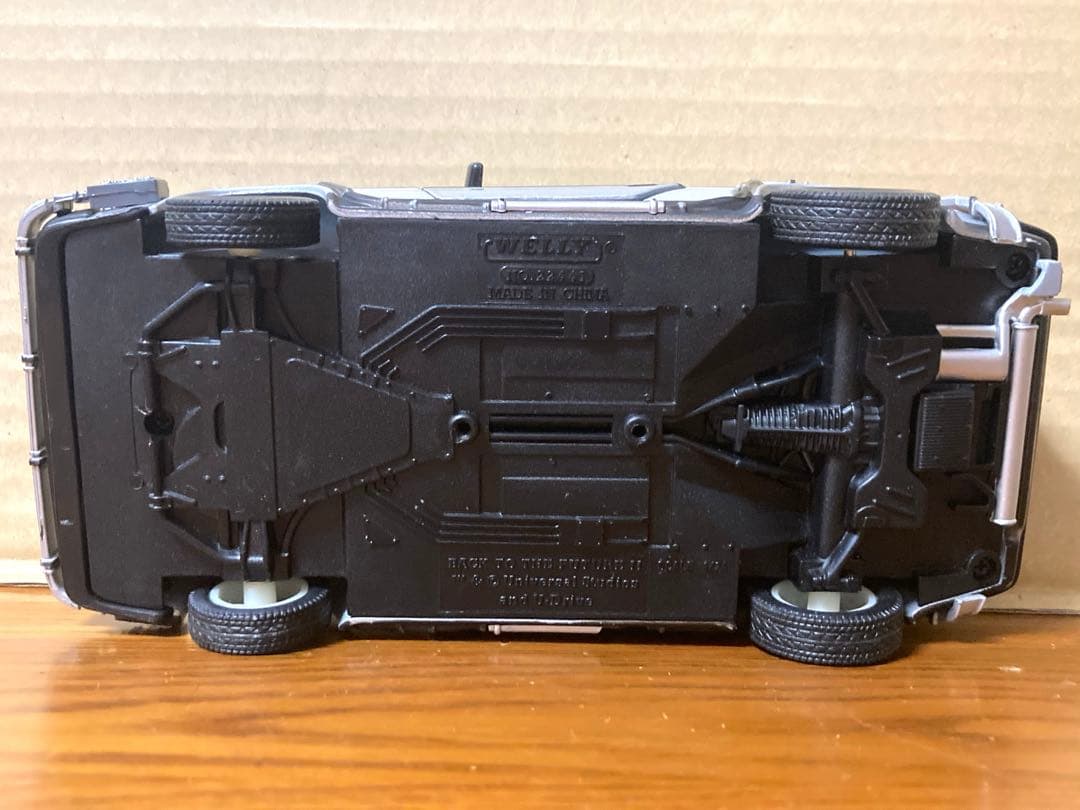 WELLY 映画 バックトゥザフューチャー デロリアン 1/24 ミニカー 現状