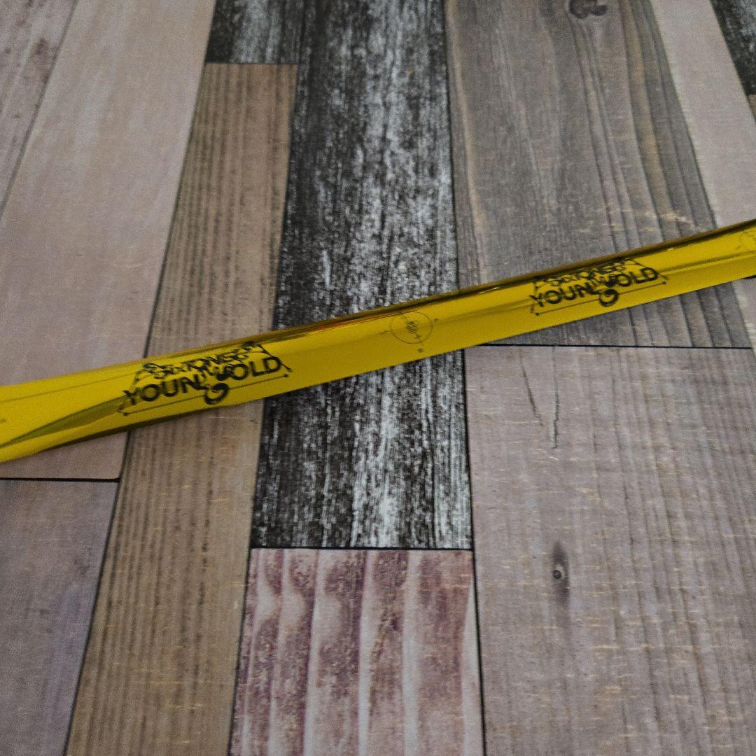 SixTONES　トレーナー