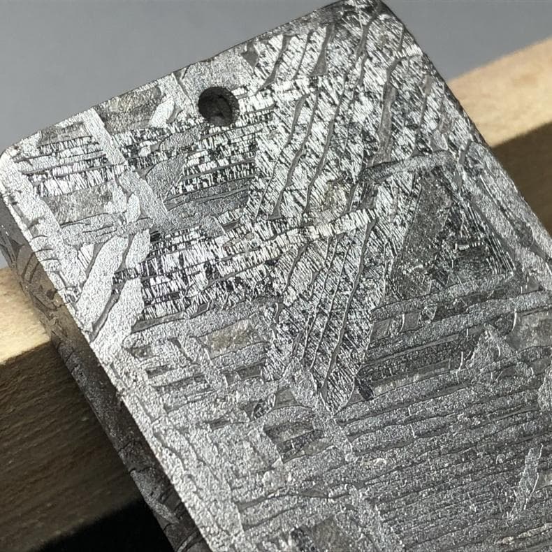 N*a様 隕石 鉄隕石　アルタイ隕石　ペンダントトップ　ナチュラル　原石　重さ約