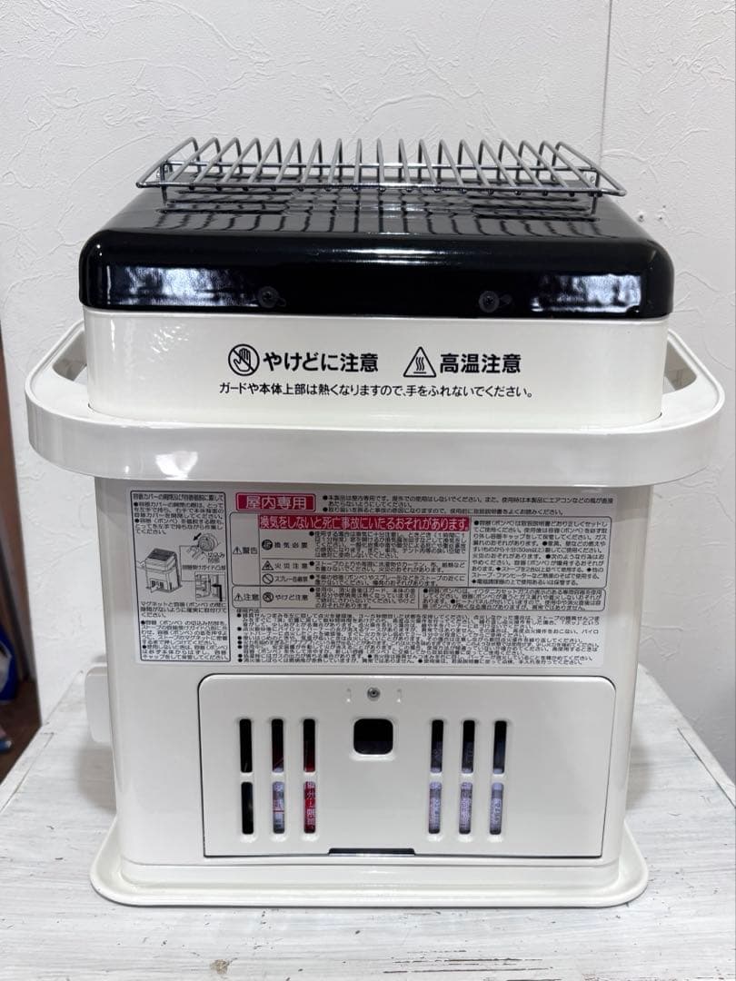 【美品】Iwatani カセットガスストーブ デカ暖 ホワイト 2020年製