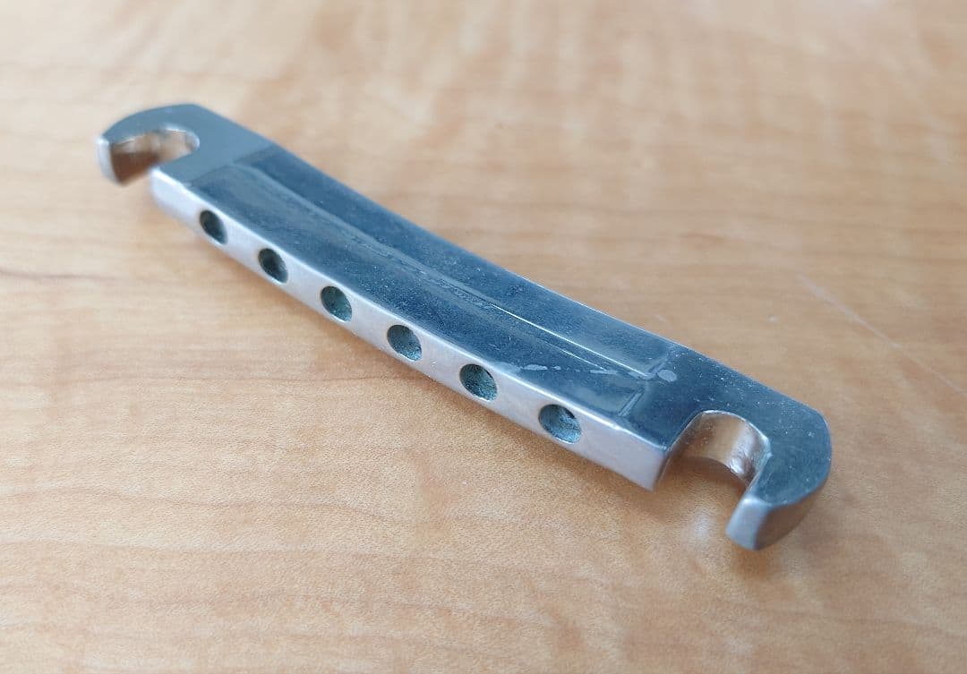 【アラレ3号】Gibsonヒスコレ アルミテールピース スタッド ブッシュ