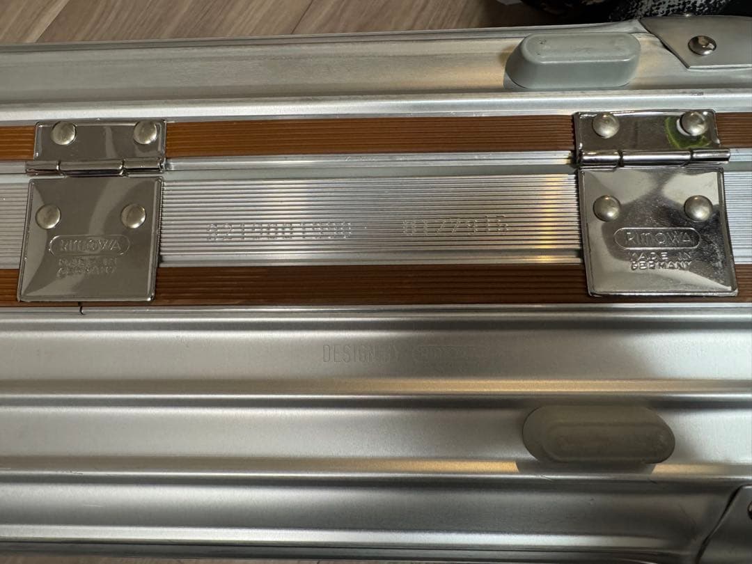 超美品 リモワ RIMOWA ルフトハンザ 限定 32L 2輪