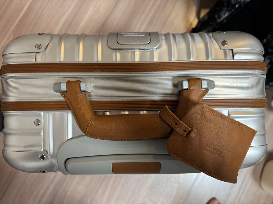 超美品 リモワ RIMOWA ルフトハンザ 限定 32L 2輪