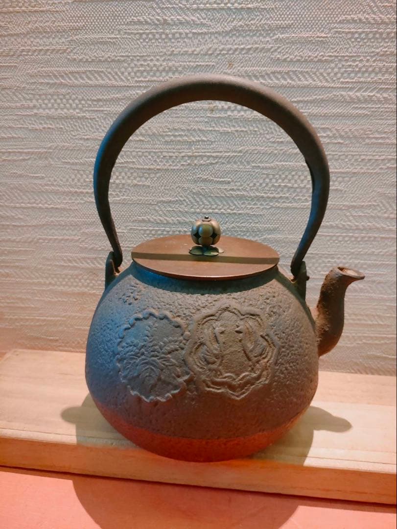 鉄瓶 龍文堂造 龍の図 時代物