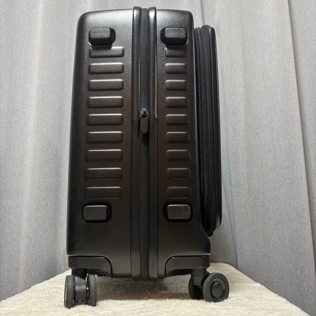 LOJEL スーツケース　Sサイズ　ブラック
