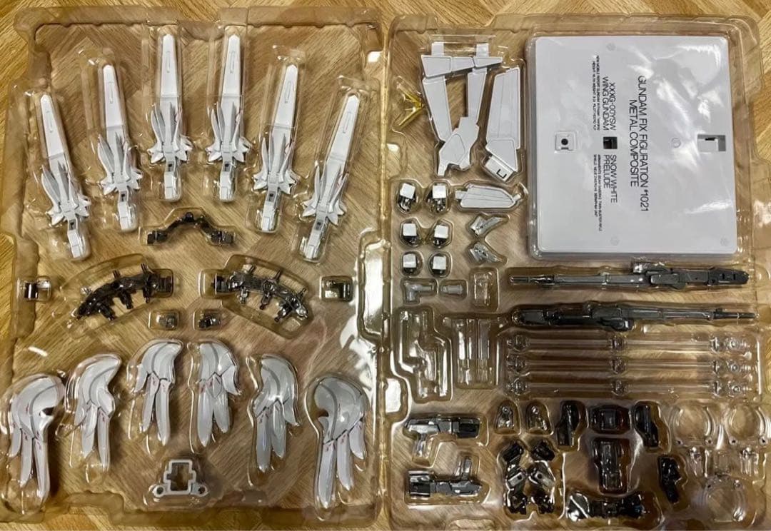 L COMPOSITE　ウイングガンダムゼロスノーホワイトプレリュード