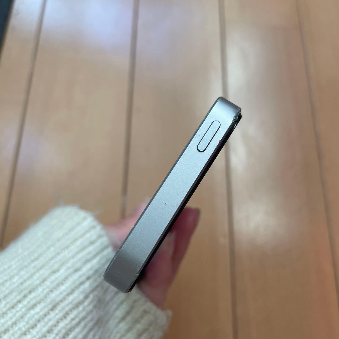 ye Apple iPhone SE 第一世代 スペースグレー 美品