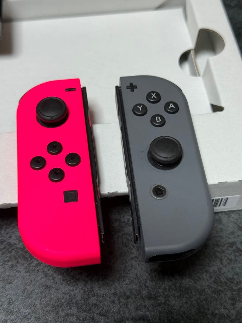 【中古 美品】Nintendo Switch 本体 ＋おまけ ドラクエ モンハン