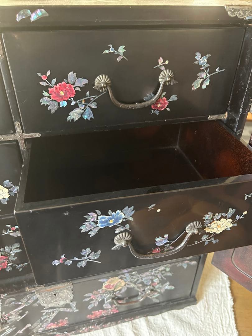 ①螺鈿細工　箪笥　アンティーク　難あり