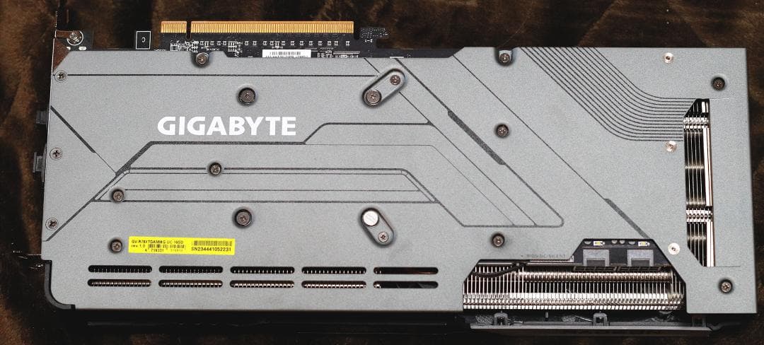 グラボ RADEON RX 7800XT OC 16GB - GIGABYTE