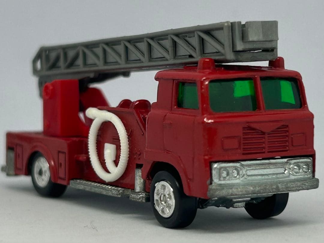 トミカ No.29 日野 消防自動車 日本製 黒箱 色指定箱 艶箱 当時物