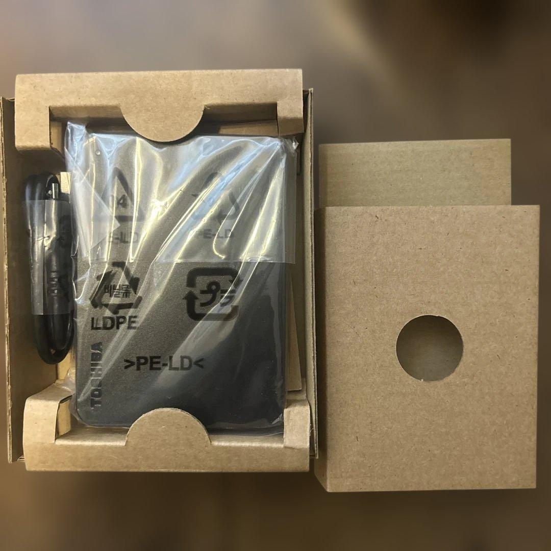 TOSHIBA Canvio 1TB ポータブルハードディスク