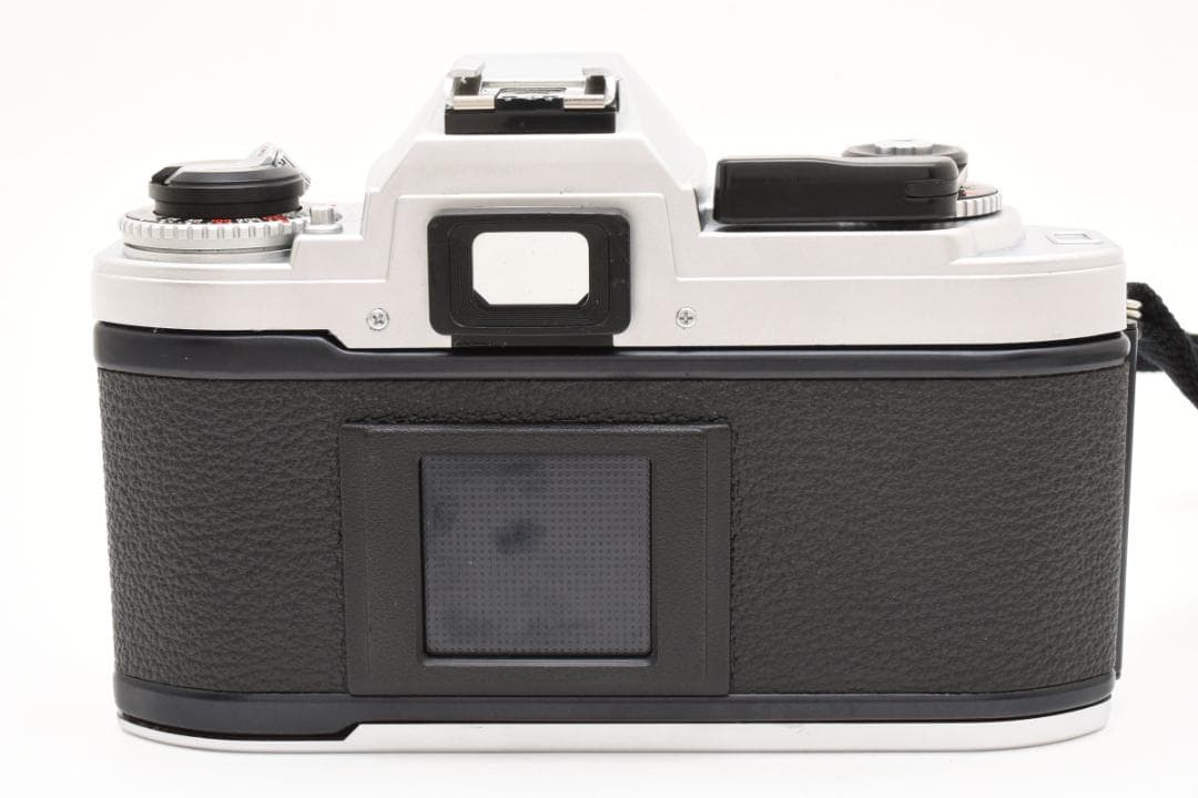 美品 NIKON FG シルバー フィルムカメラ　モルト新品交換済 N M558