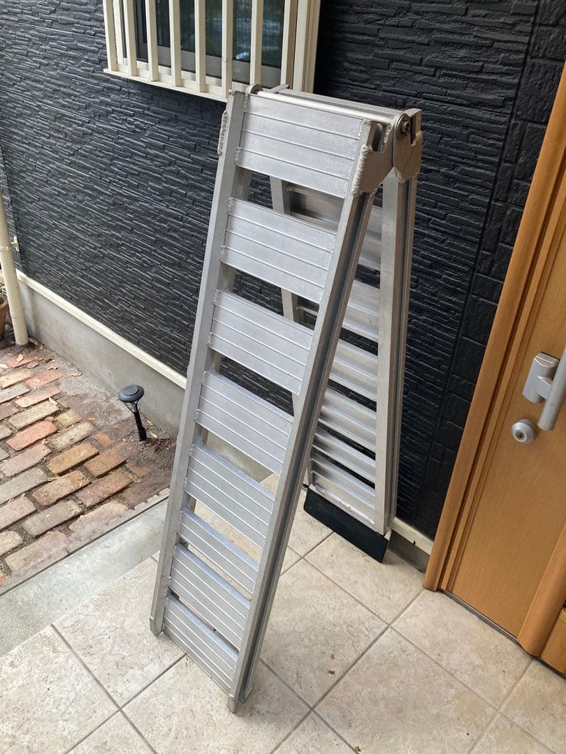 エトス　アルミラダーレール