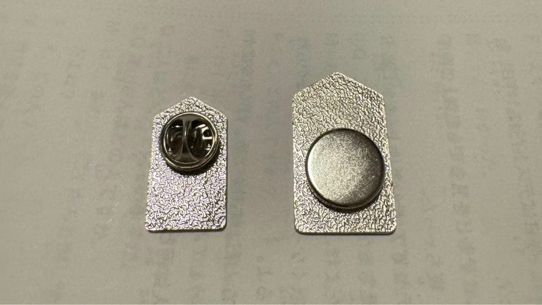 アメリカパビリオン　ピンバッチ　万博