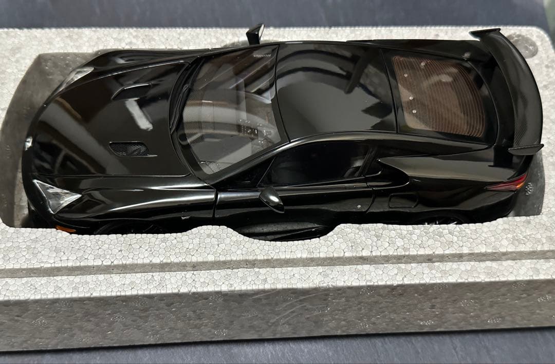 レクサス LFA ニュルブルクリンク パッケージ 1/18スケール